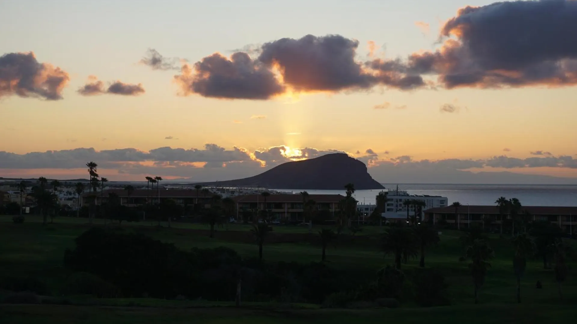 Golf Del Sur Apartment - Magnificent Panorama Of The Ocean, El Teide, And Montana Roja San Miguel de Abona