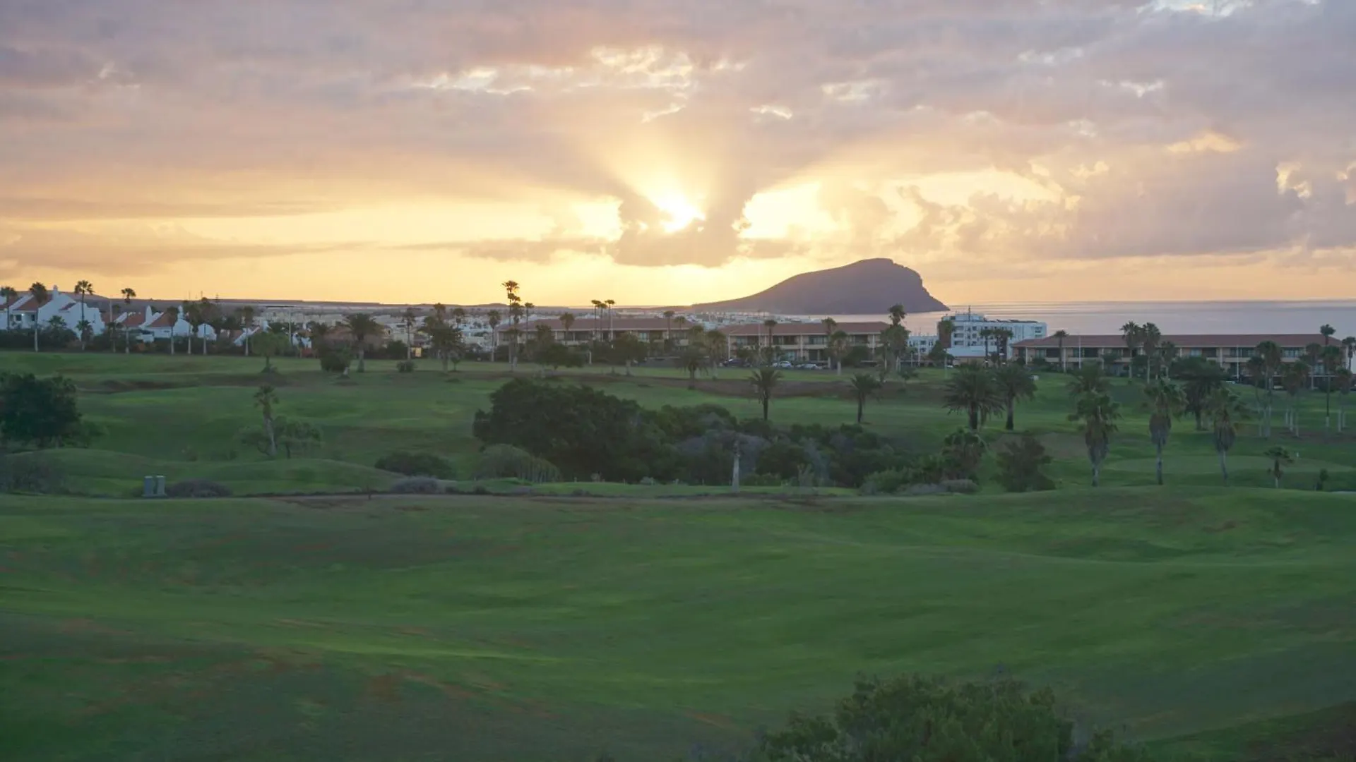Golf Del Sur Apartment - Magnificent Panorama Of The Ocean, El Teide, And Montana Roja San Miguel de Abona